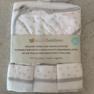 NWT Hooded Towel & Washcloth Set